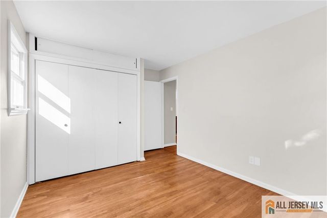 102 Avonridge Road, Raritan, NJ 08869