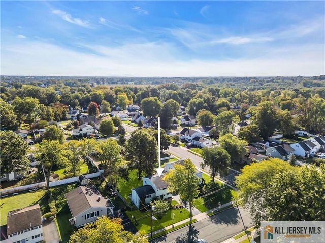 102 Avonridge Road, Raritan, NJ 08869