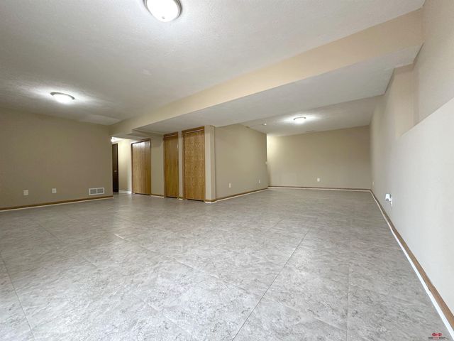 5242 N 9Th Circle, Lincoln, NE 68521