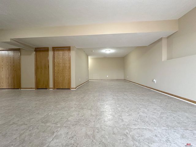 5242 N 9Th Circle, Lincoln, NE 68521