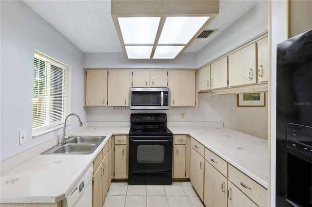 9 BLACKBERRY PLACE, Palm Coast, FL 32137