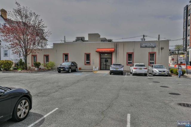 294-298 State Street, Hackensack, NJ 07601