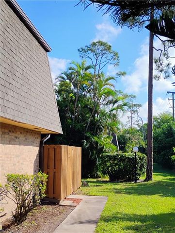 3290 Sandlewood LN # 3, Fort Myers, FL 33907