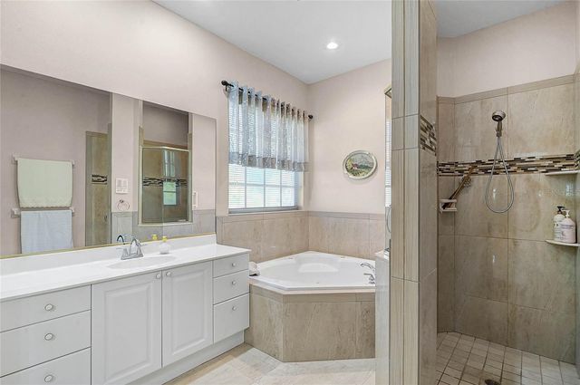 5027 BELLA TERRA DRIVE, Venice, FL 34293