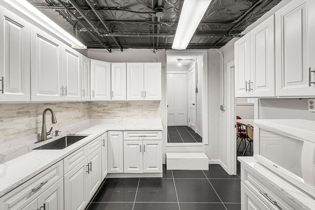 10 Overlook St, Grafton, MA 01536