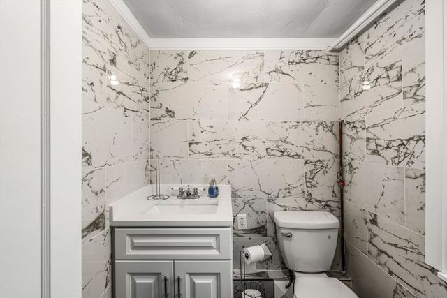 10 Overlook St, Grafton, MA 01536