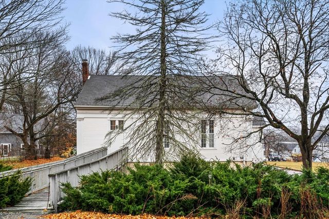 10 Overlook St, Grafton, MA 01536