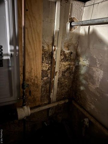 2122 Walnut Street, North Baldwin, NY 11510