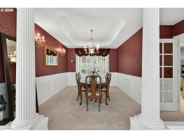 3555 VISTA RIDGE Dr, West Linn, OR 97068