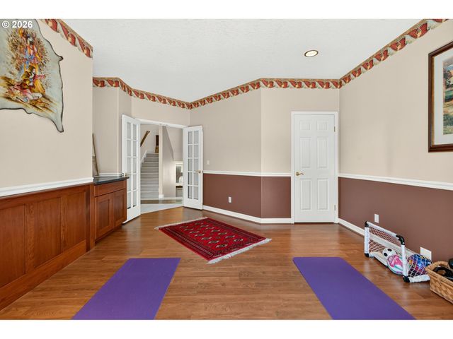 3555 VISTA RIDGE Dr, West Linn, OR 97068