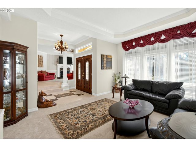 3555 VISTA RIDGE Dr, West Linn, OR 97068