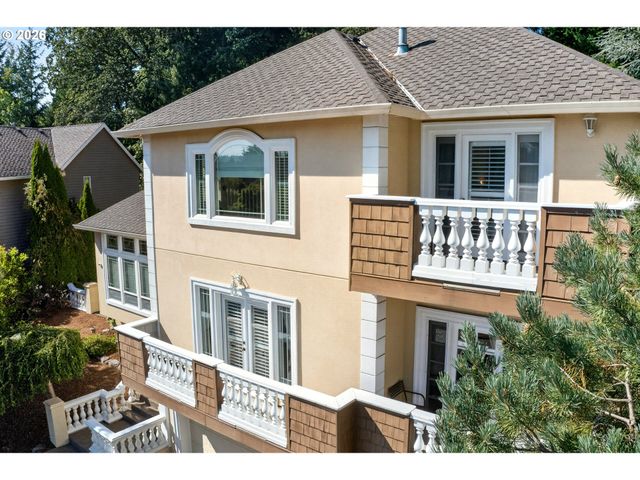 3555 VISTA RIDGE Dr, West Linn, OR 97068