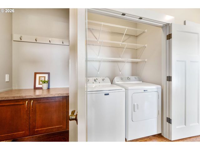 591 Ne GRANDVIEW Blvd, White Salmon, WA 98672