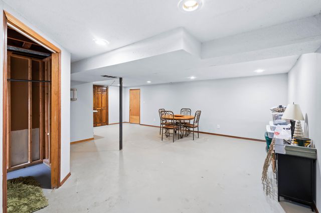 1664 HIGHRIDGE CIR, Columbia, MO 65203