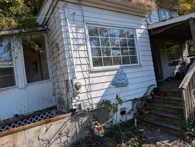 256 Roosevelt Drive, Seymour, CT 06483
