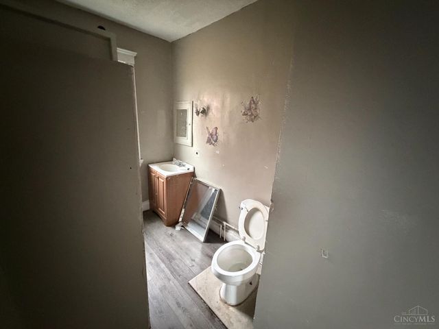 3514 Bevis Avenue, Cincinnati, OH 45207