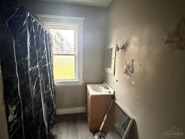 3514 Bevis Avenue, Cincinnati, OH 45207