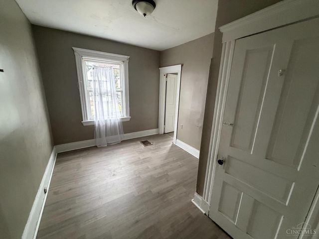 3514 Bevis Avenue, Cincinnati, OH 45207