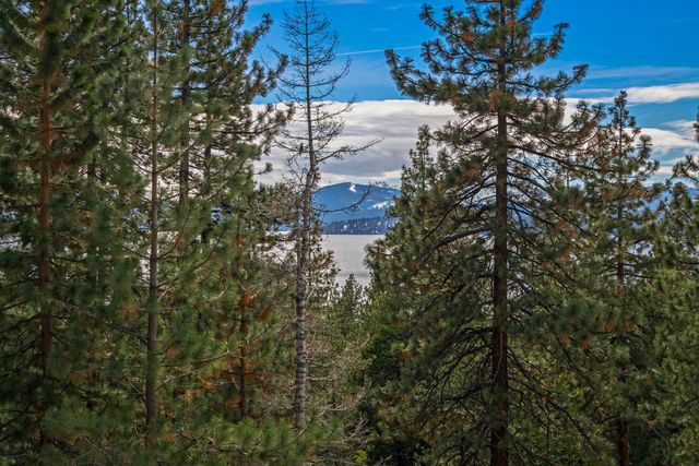 295 Bend Avenue, Kings Beach, CA 96143