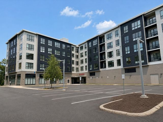 3531 Washington 418, Boston, MA 02130