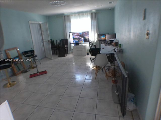 5360 Fletcher St, Hollywood, FL 33021