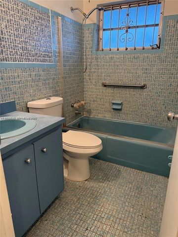 5360 Fletcher St, Hollywood, FL 33021