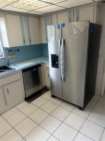 5360 Fletcher St, Hollywood, FL 33021