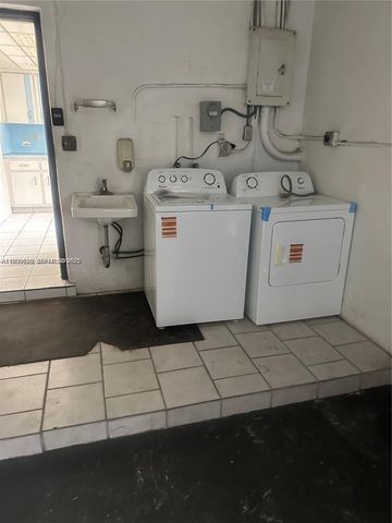 5360 Fletcher St, Hollywood, FL 33021