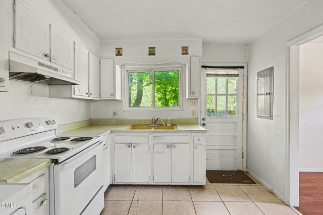 2809 Beechwood Drive, Durham, NC 27707