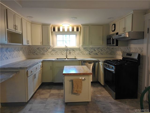 85 Elmtree Road, Orchard Park, NY 14127