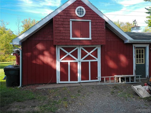 85 Elmtree Road, Orchard Park, NY 14127