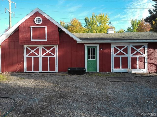 85 Elmtree Road, Orchard Park, NY 14127