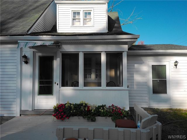 85 Elmtree Road, Orchard Park, NY 14127