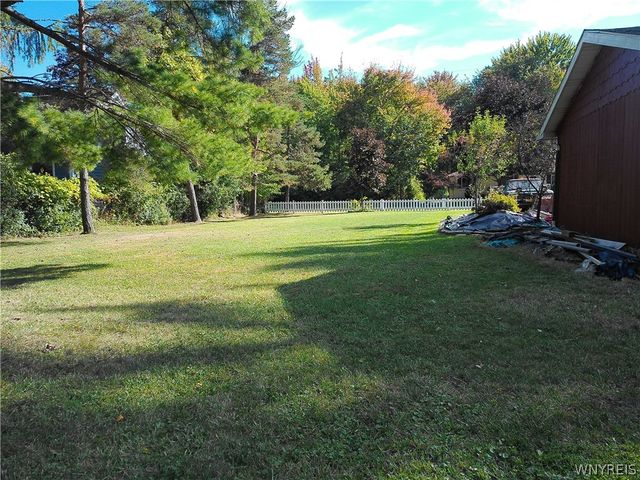 85 Elmtree Road, Orchard Park, NY 14127