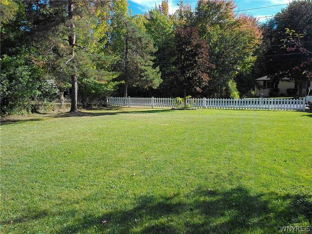 85 Elmtree Road, Orchard Park, NY 14127
