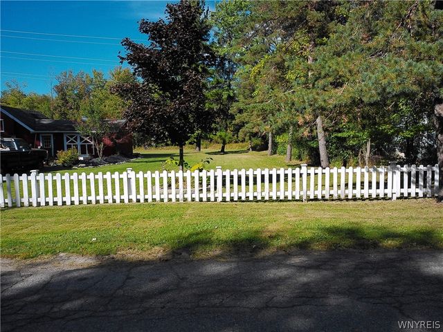 85 Elmtree Road, Orchard Park, NY 14127