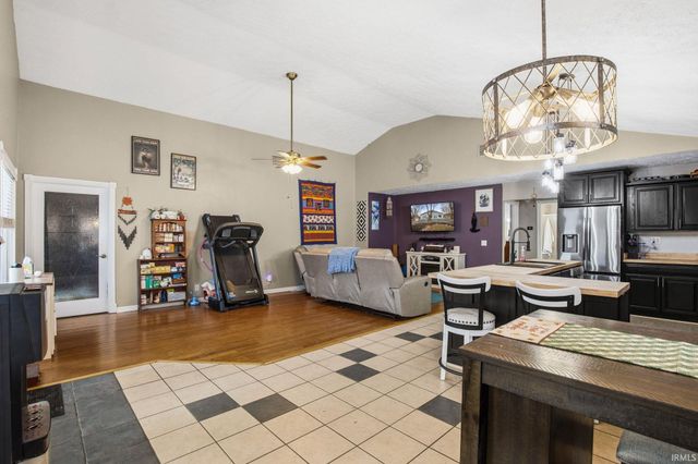 200 N Mohee Drive, Hartford City, IN 47348