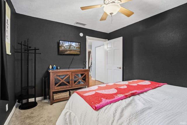 200 N Mohee Drive, Hartford City, IN 47348