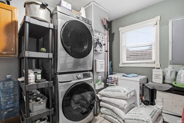 200 N Mohee Drive, Hartford City, IN 47348