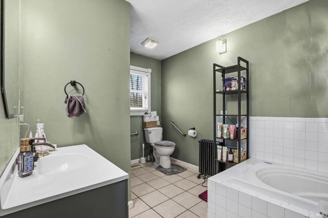 200 N Mohee Drive, Hartford City, IN 47348