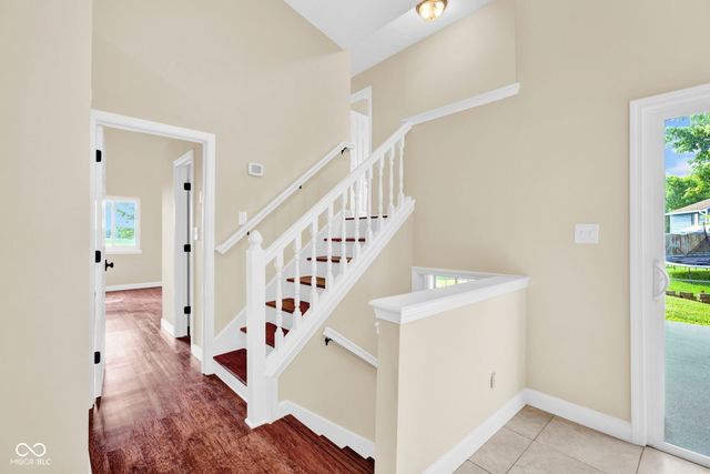 1483 Bridle Way, Columbus, IN 47201