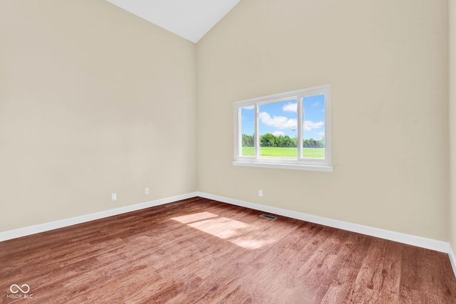 1483 Bridle Way, Columbus, IN 47201