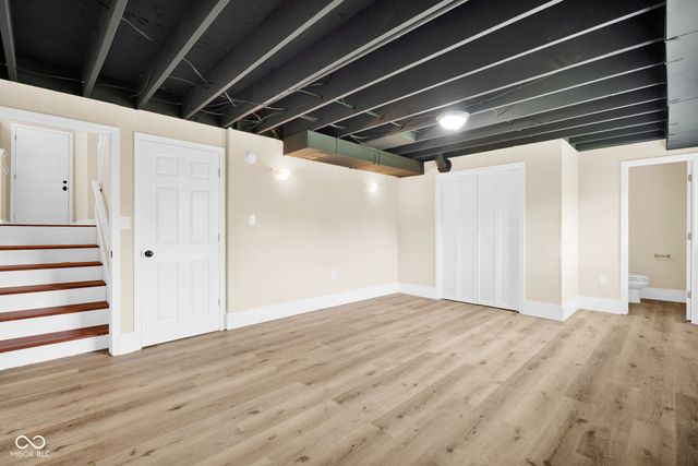 1483 Bridle Way, Columbus, IN 47201