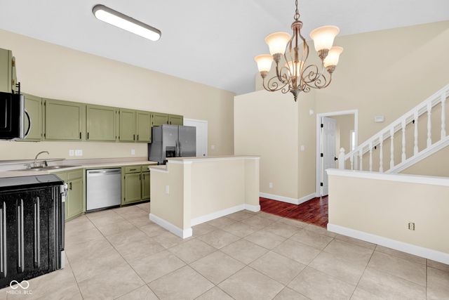 1483 Bridle Way, Columbus, IN 47201