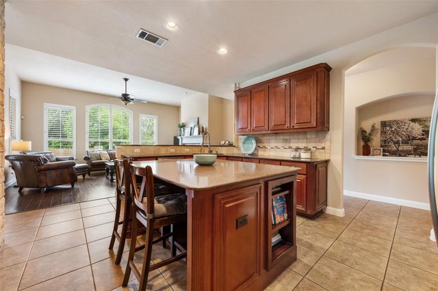 3117 Goldenoak CIR, Round Rock, TX 78681