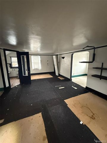 16837 Winthrop Street, Detroit, MI 48235