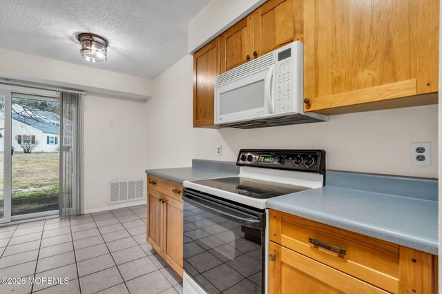 24 S Seas Court, Barnegat, NJ 08005