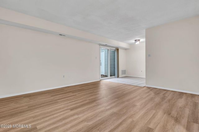 24 S Seas Court, Barnegat, NJ 08005