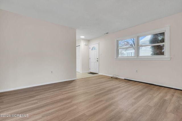 24 S Seas Court, Barnegat, NJ 08005