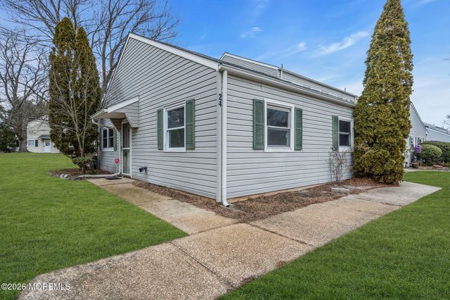 24 S Seas Court, Barnegat, NJ 08005